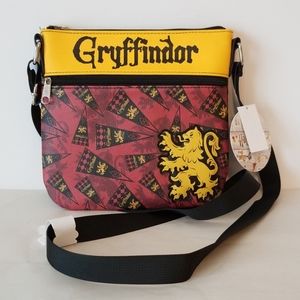 Loungefly Harry Potter Gryffindor Crossbody NWT